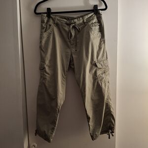 Caribbean Joe Women's Cropped Cargo Pants - Khaki